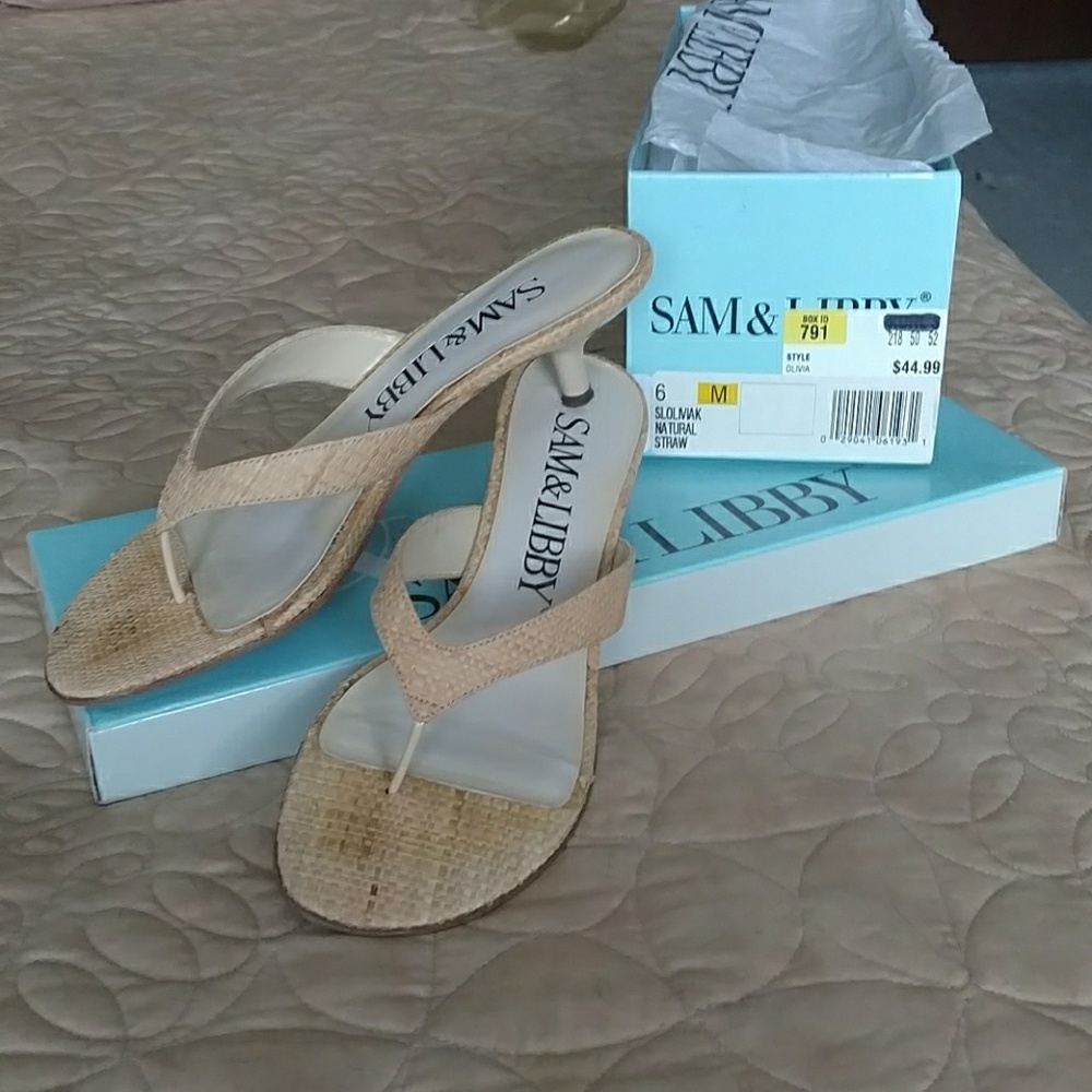 Sandal Sam & Libby kitten heel sz 6